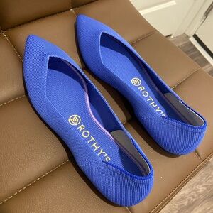 ROTHYS THE POINT NWOT FLATS